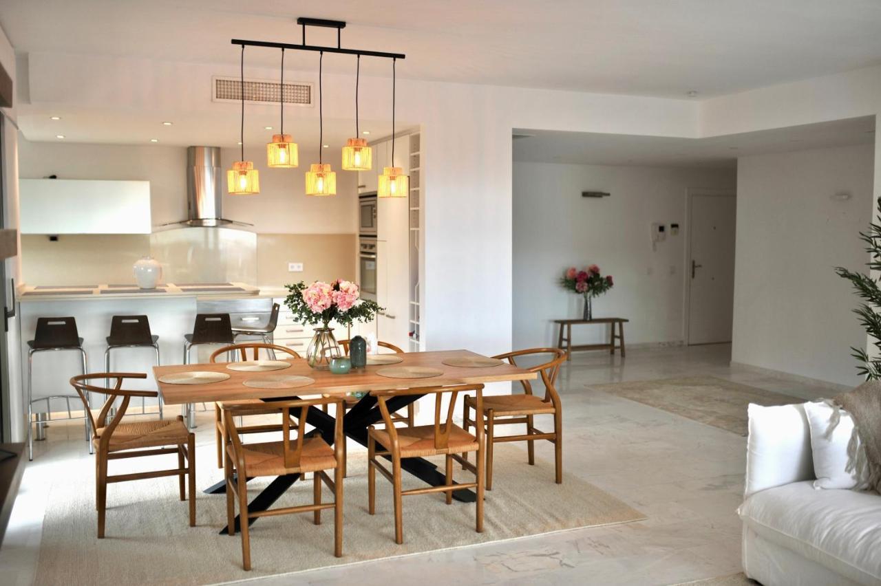 Bright In The Hills Of Elviria Appartement